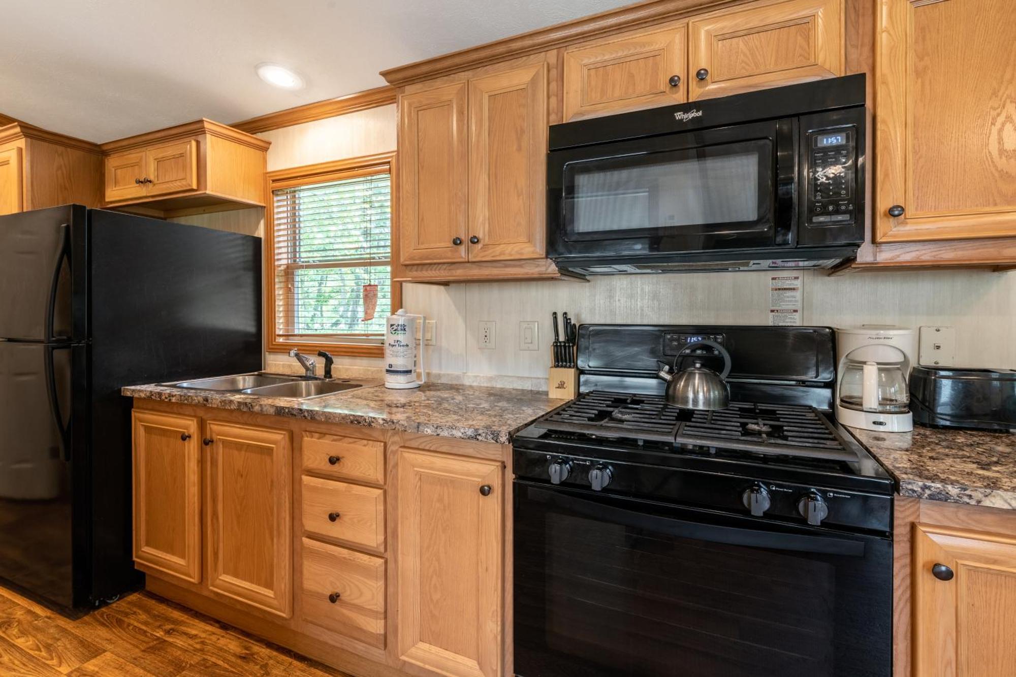 Rondout Valley Deluxe Park Model 11 * Accord